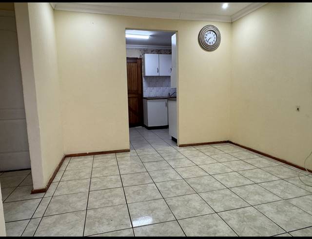 2 BEDROOM FREESTANDING TO LET IN MPOPHOMENI
